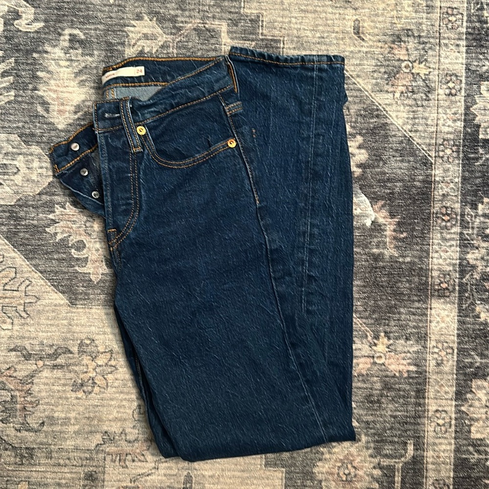 Levi Wedgie size 24
